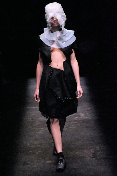 Look 13